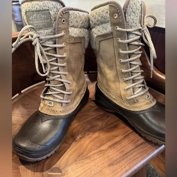 North Face Shellista II Mid Boot - Women's size 9.5. - Picture 1 of 8
